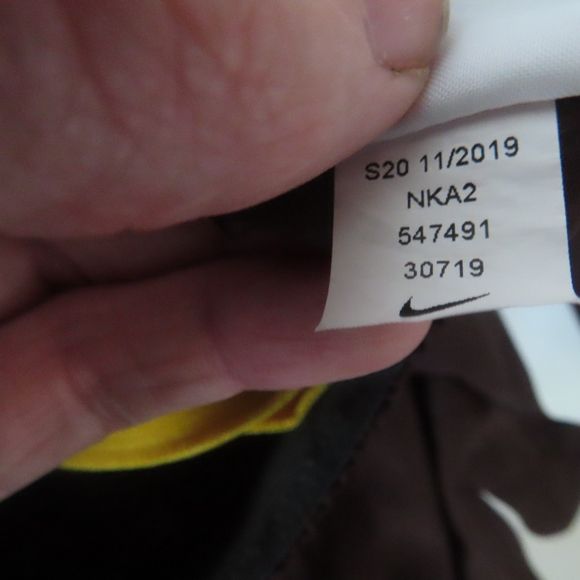 Nike  San Diego Padres Performance Shorts NKA2 player issued chris paddack #59 - Picture 8 of 8